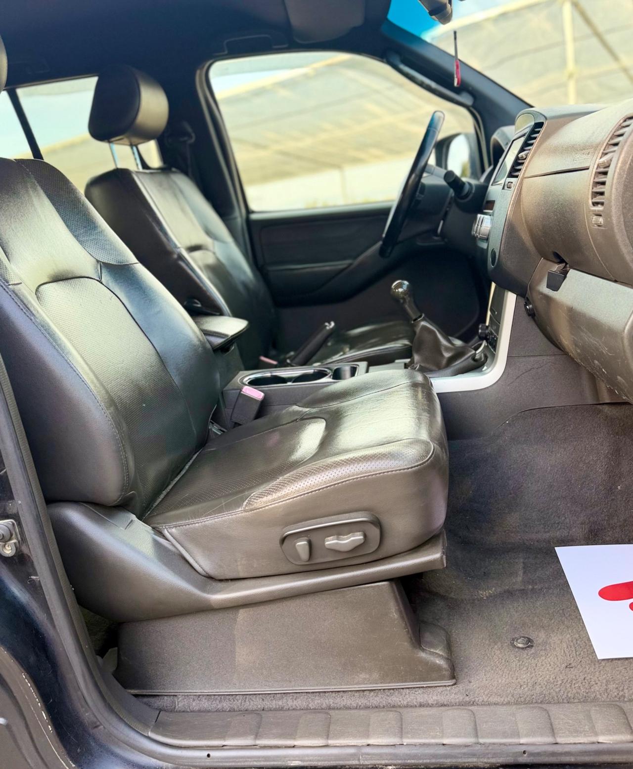 Nissan Navara 2.5 dCi 4 porte Double Cab XE