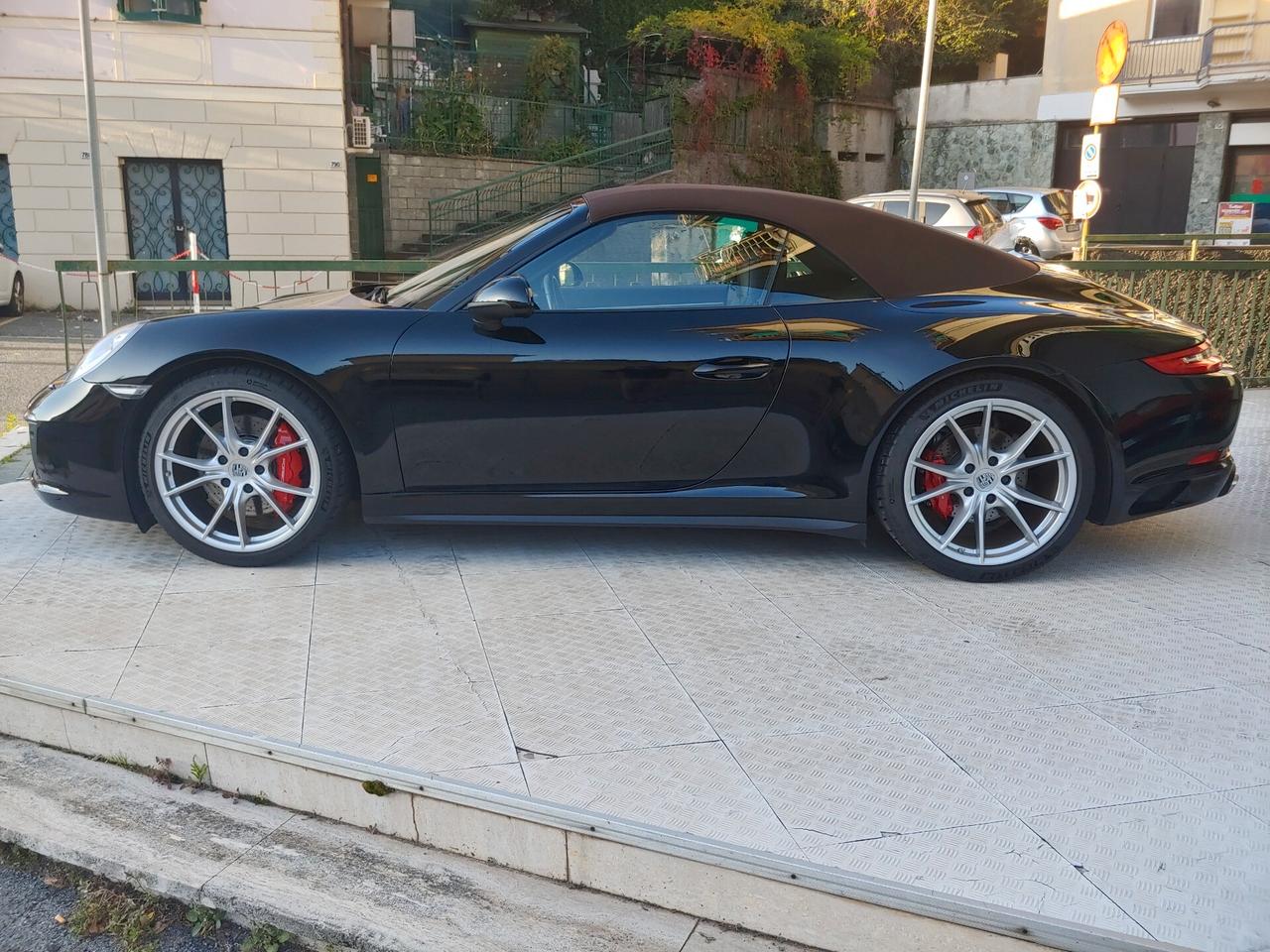 Porsche 911 3.0 Carrera 4S Cabriolet