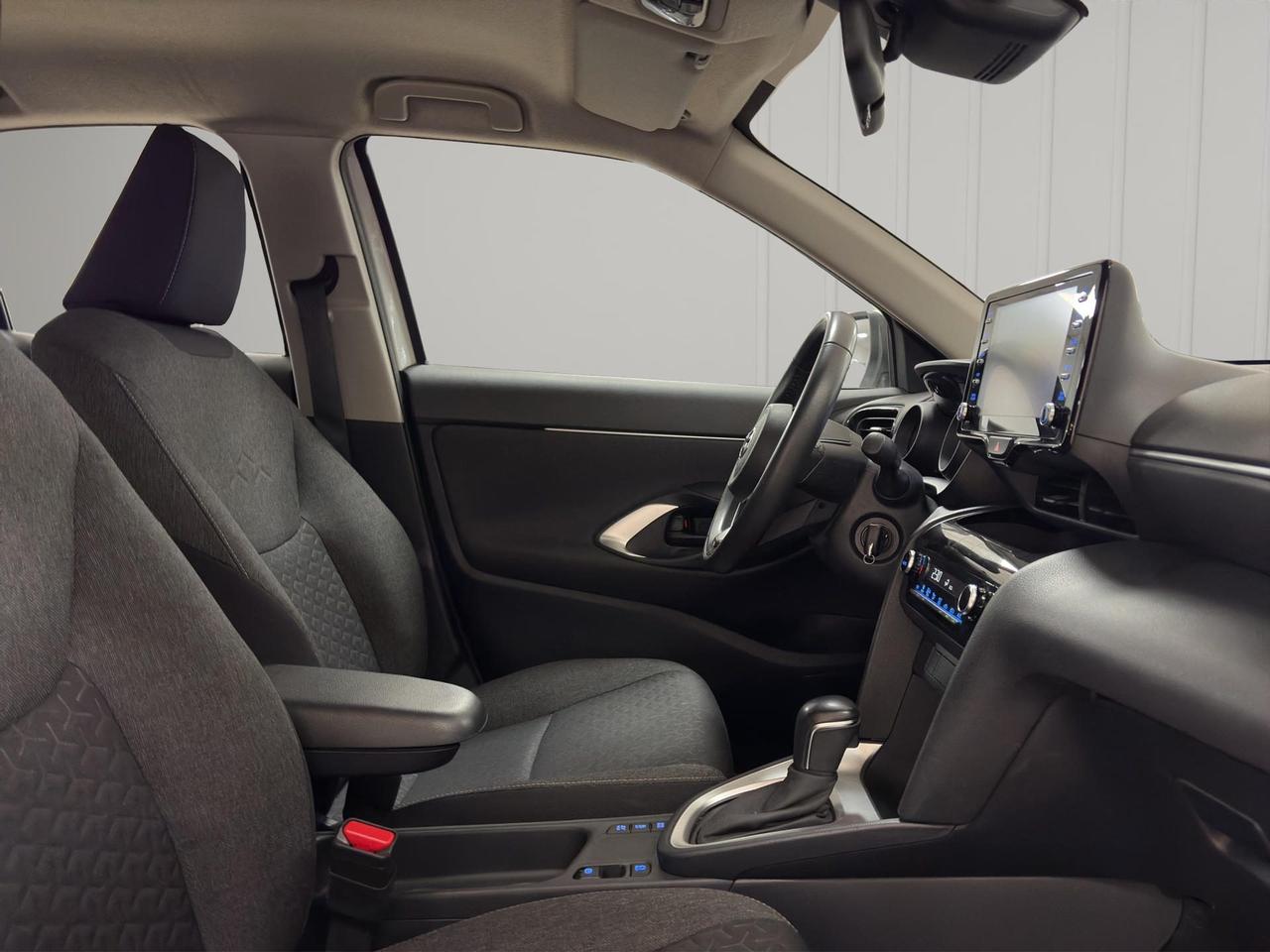 Toyota Yaris Cross 1.5h Active fwd 116cv e-cvt