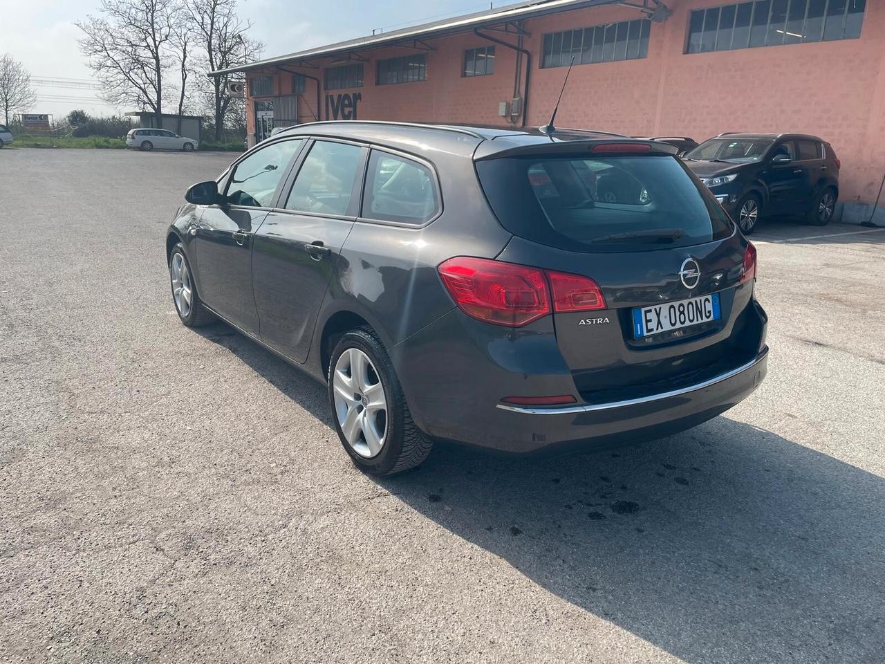 Opel Astra 1.4 Turbo 140CV Sports Tourer GPL Tech Elective