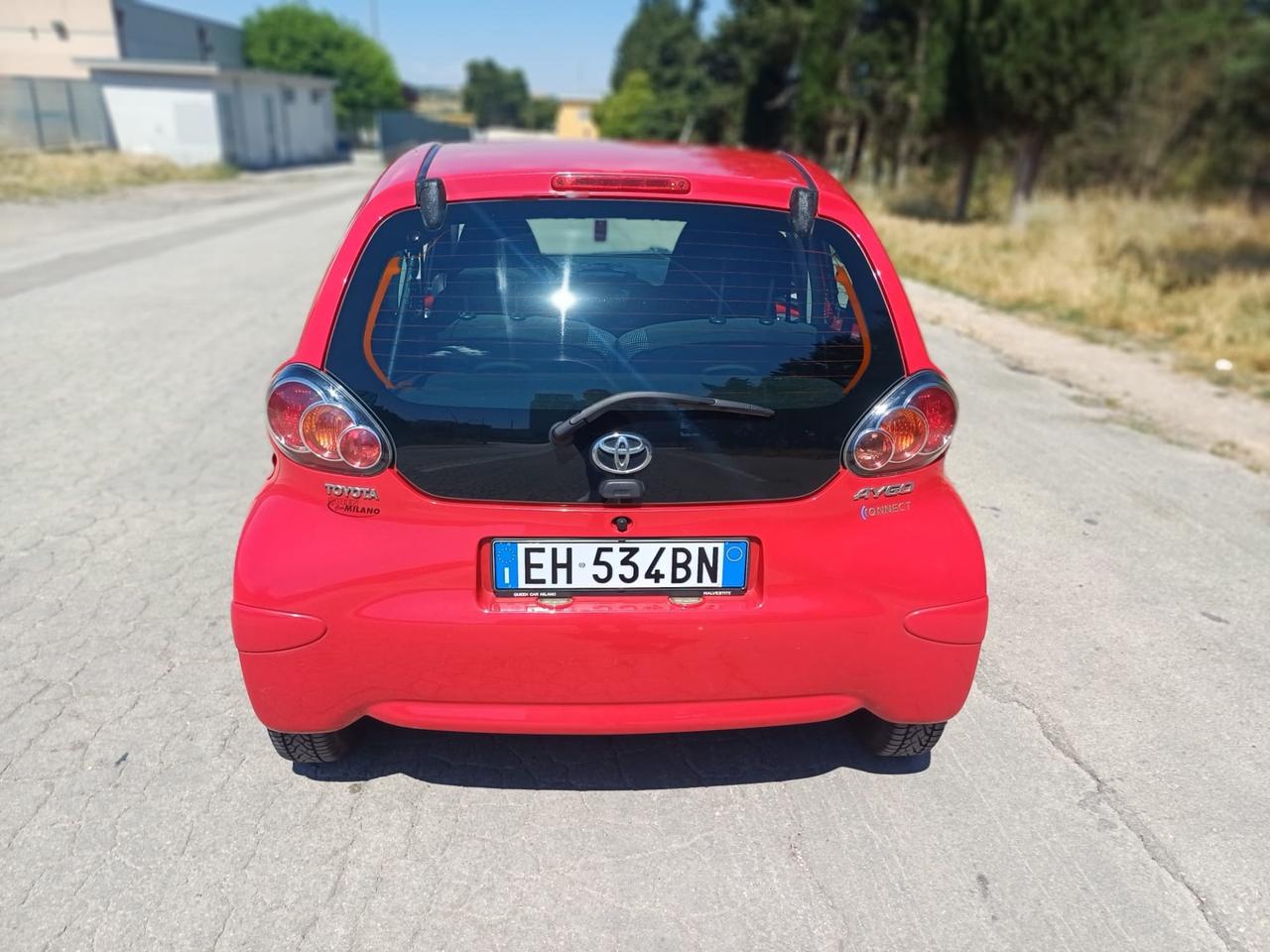 Toyota Aygo 1.0 12V VVT-i 5 porte Deep Ocean Connect MMT
