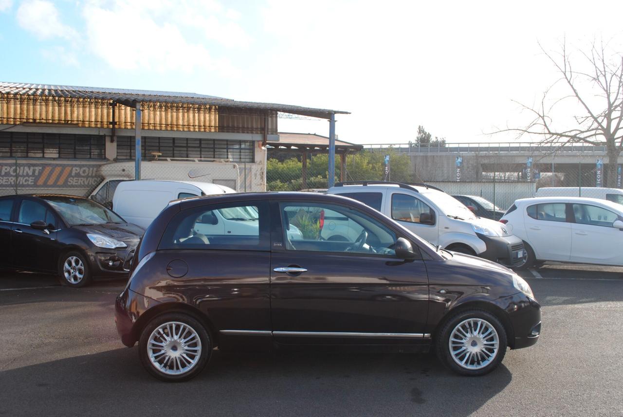 LANCIA YPSILON 1.4 BENZ/GPL 77 CV OK NEOPATENTATI