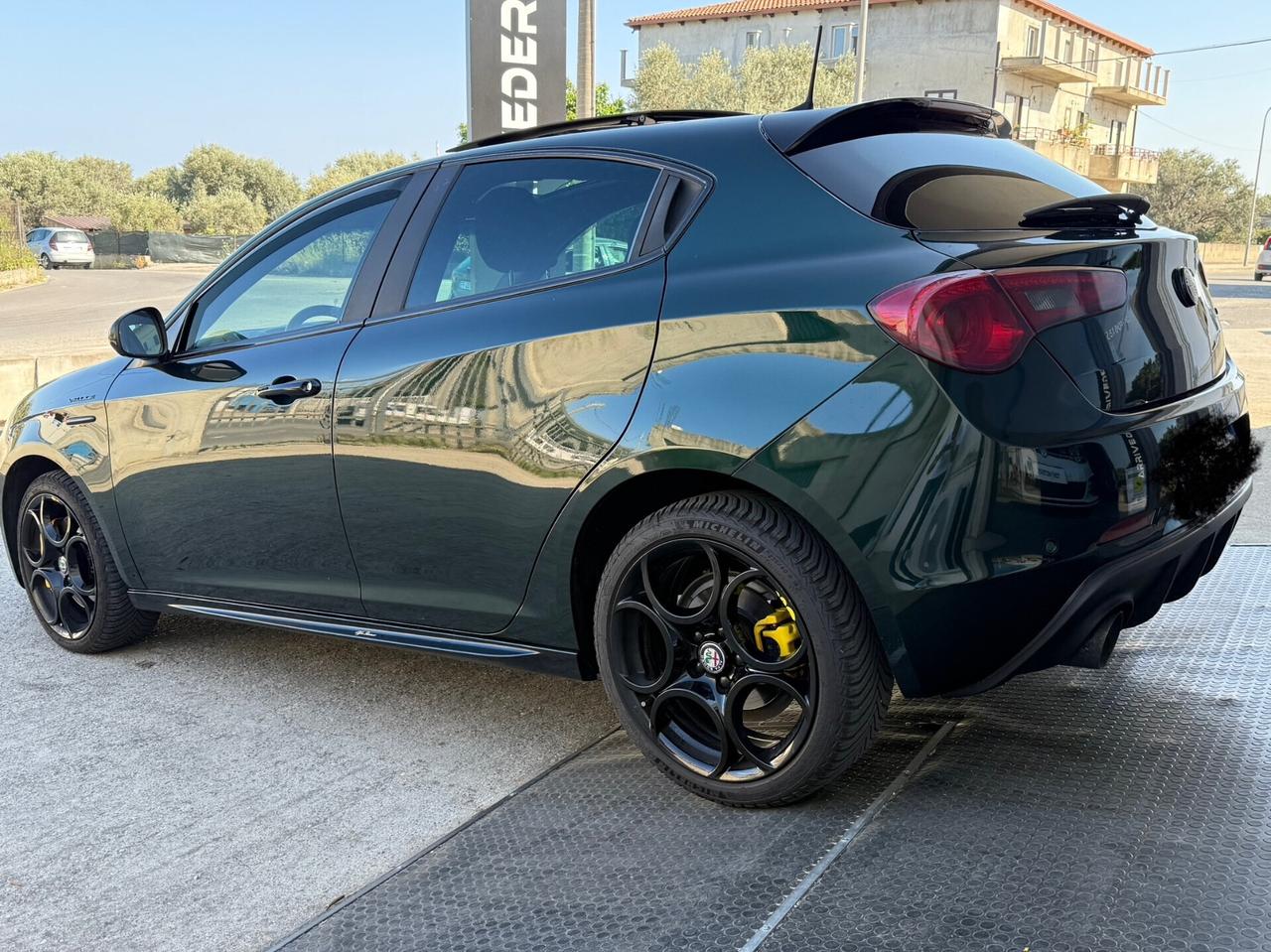 ALFA GIULIETTA VELOCE TOTAL BLACK TETTO APRIBILE