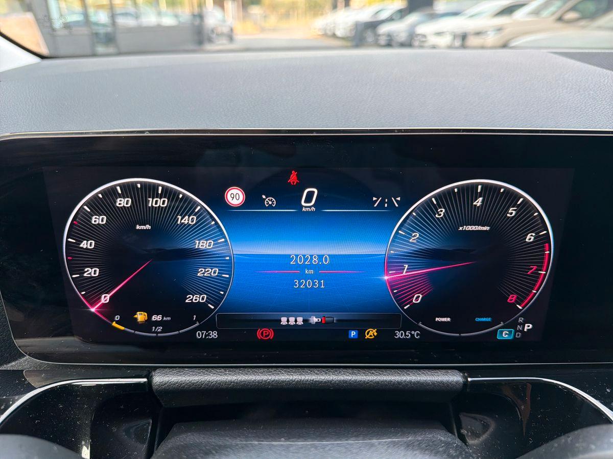 Mercedes-Benz GLA 180 Progressive Advanced auto