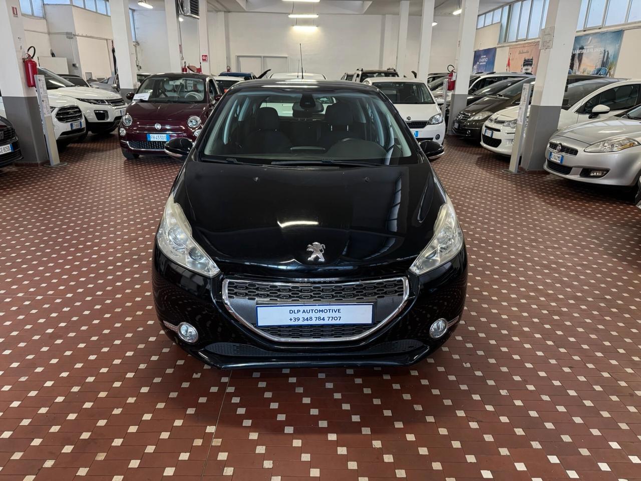 Peugeot 208 1.2 VTi 82 CV 5 porte Allure - IDEALE PER NEOPATENTATI