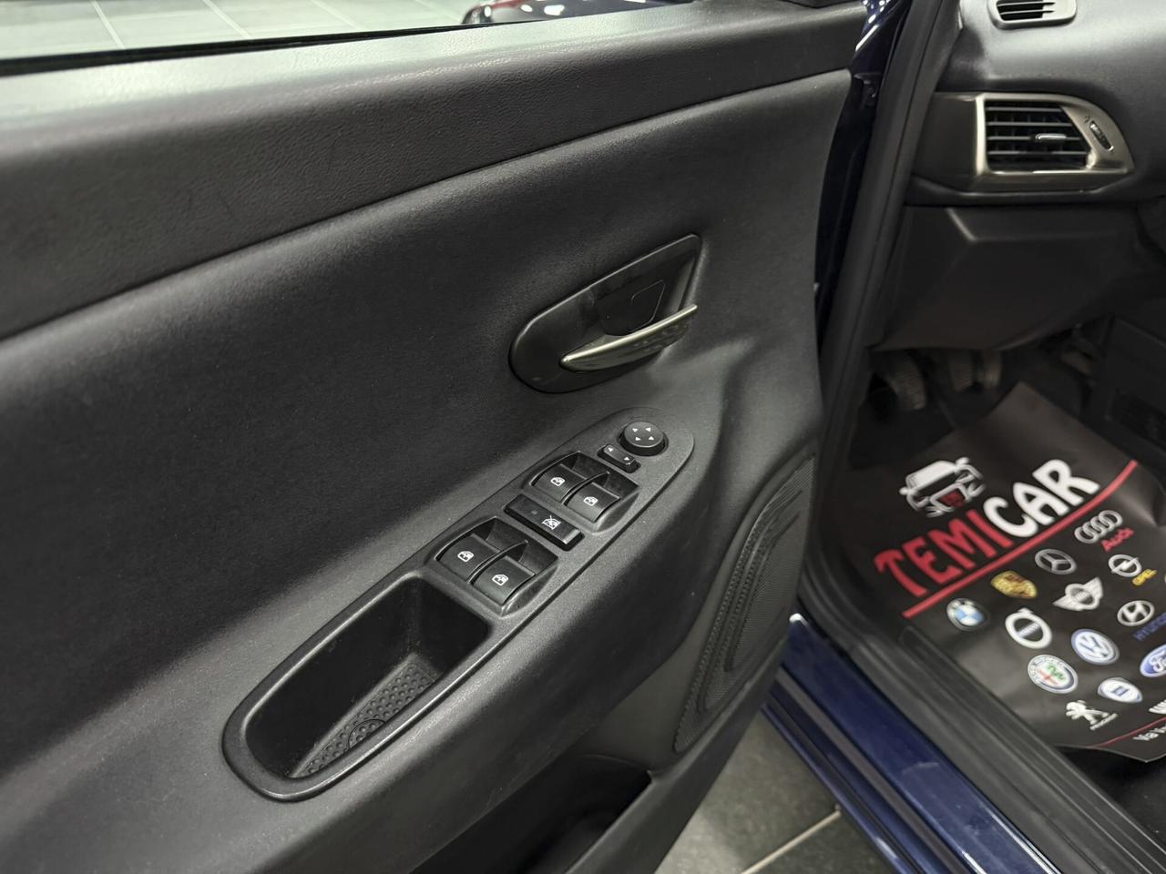 Lancia Ypsilon 1.0 FireFly 5 porte S&S Hybrid Ecochic Silver
