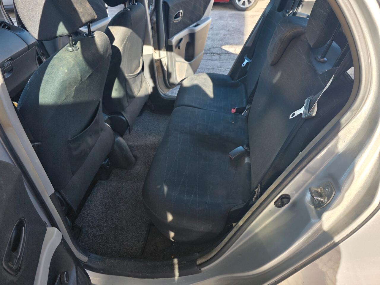 Toyota Yaris 1.4 D-4D 5porte con 254.000km Neopatentati ok