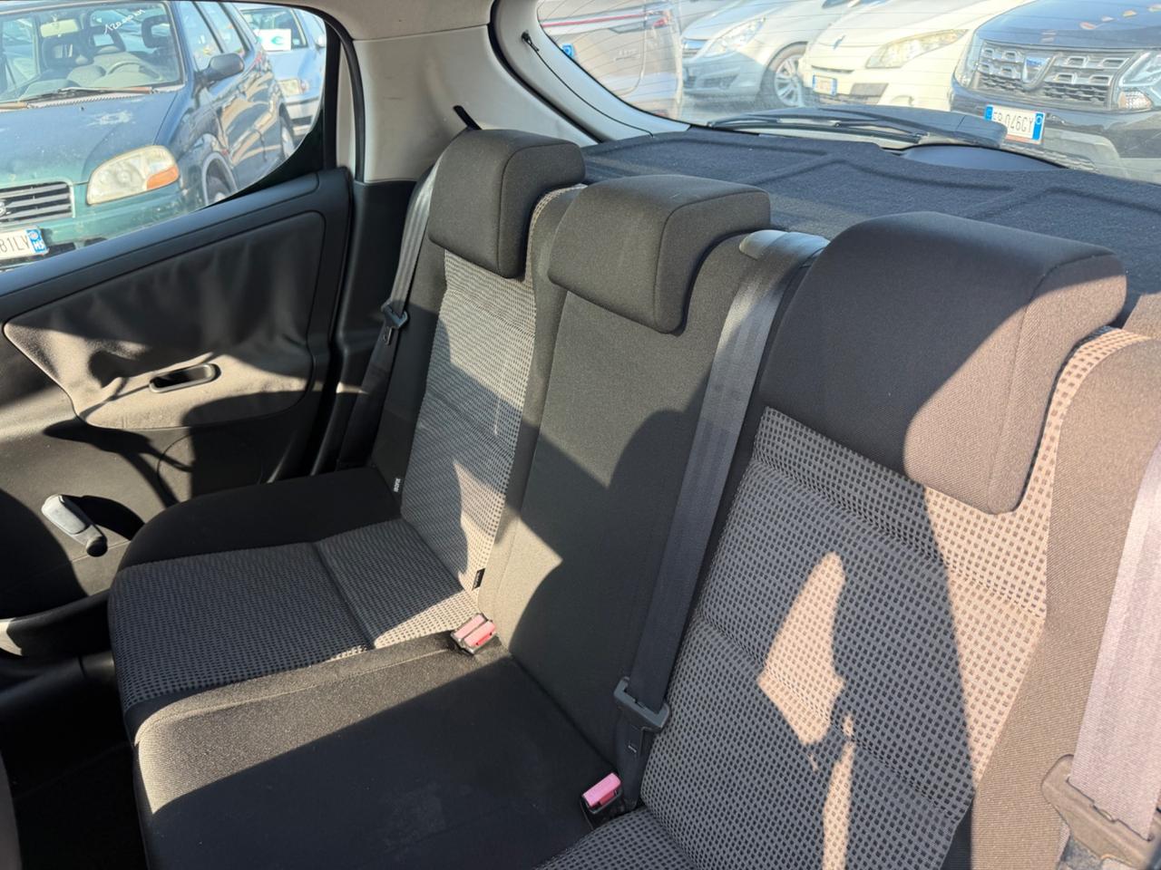 Peugeot 207 1.6 8V HDi 93CV 5p. XS