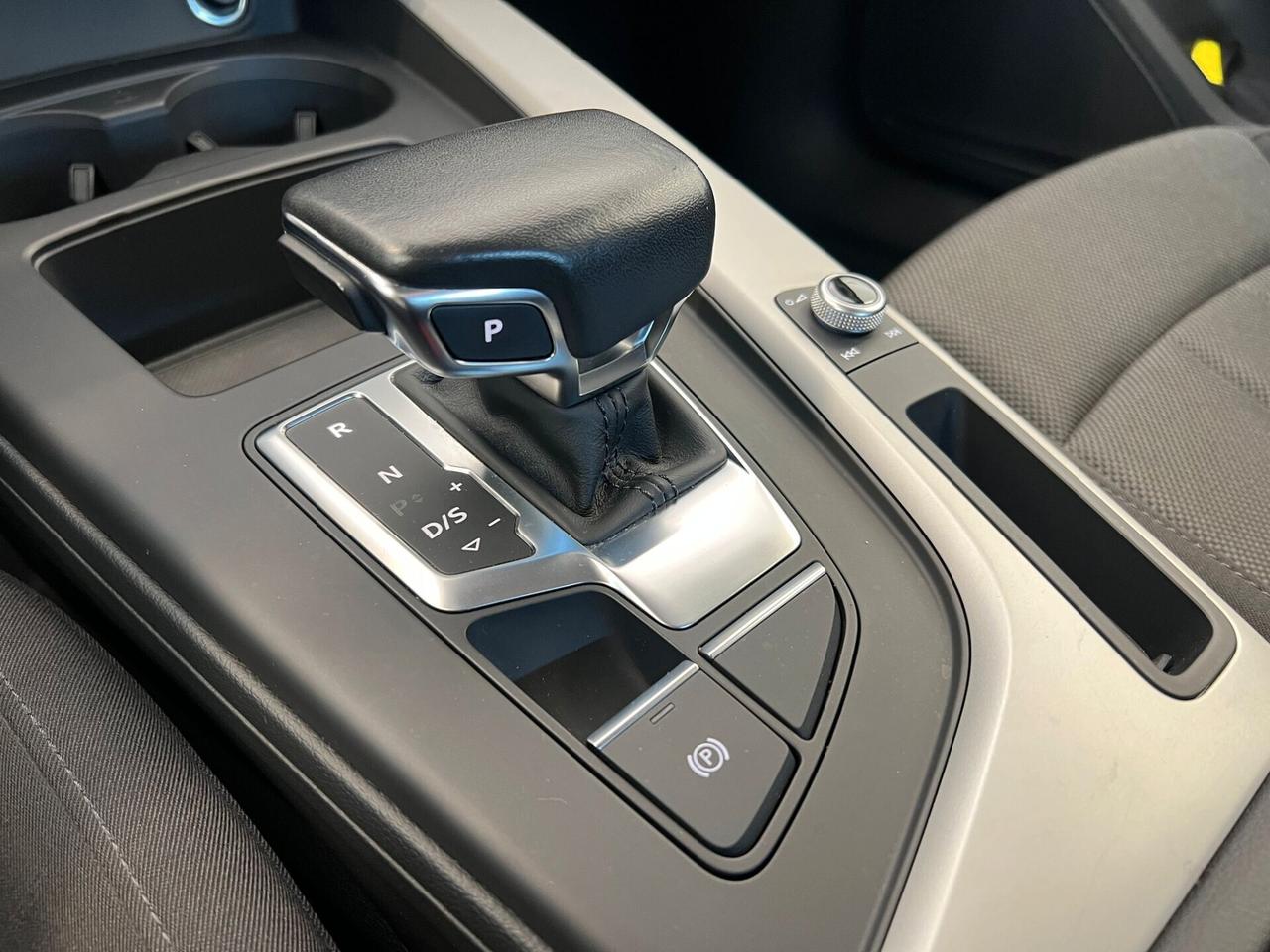 Audi A4 Avant 30 TDI/136 CV S tronic