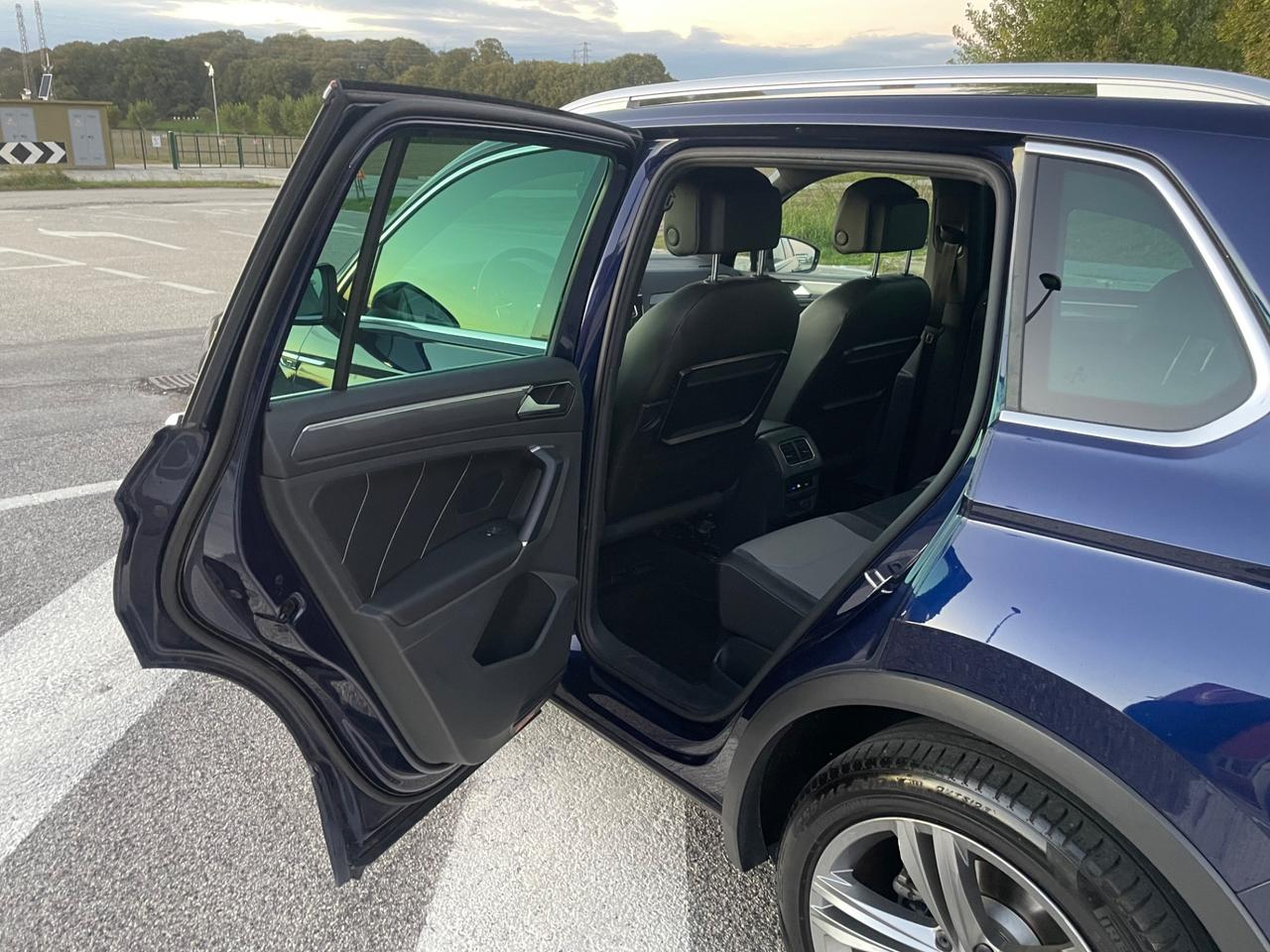 Volkswagen Tiguan 2.0 TDI R LINE SCR DSG BMT