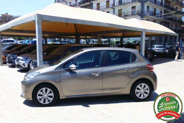 PEUGEOT 208 1.4 8V HDi 68CV 5p. Allure