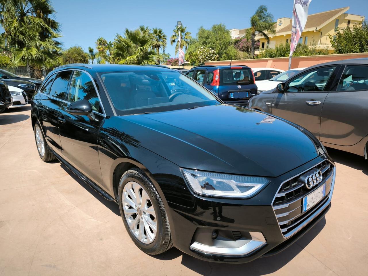 Audi A4 Avant 30 TDI/136 CV S tronic Business Advanced