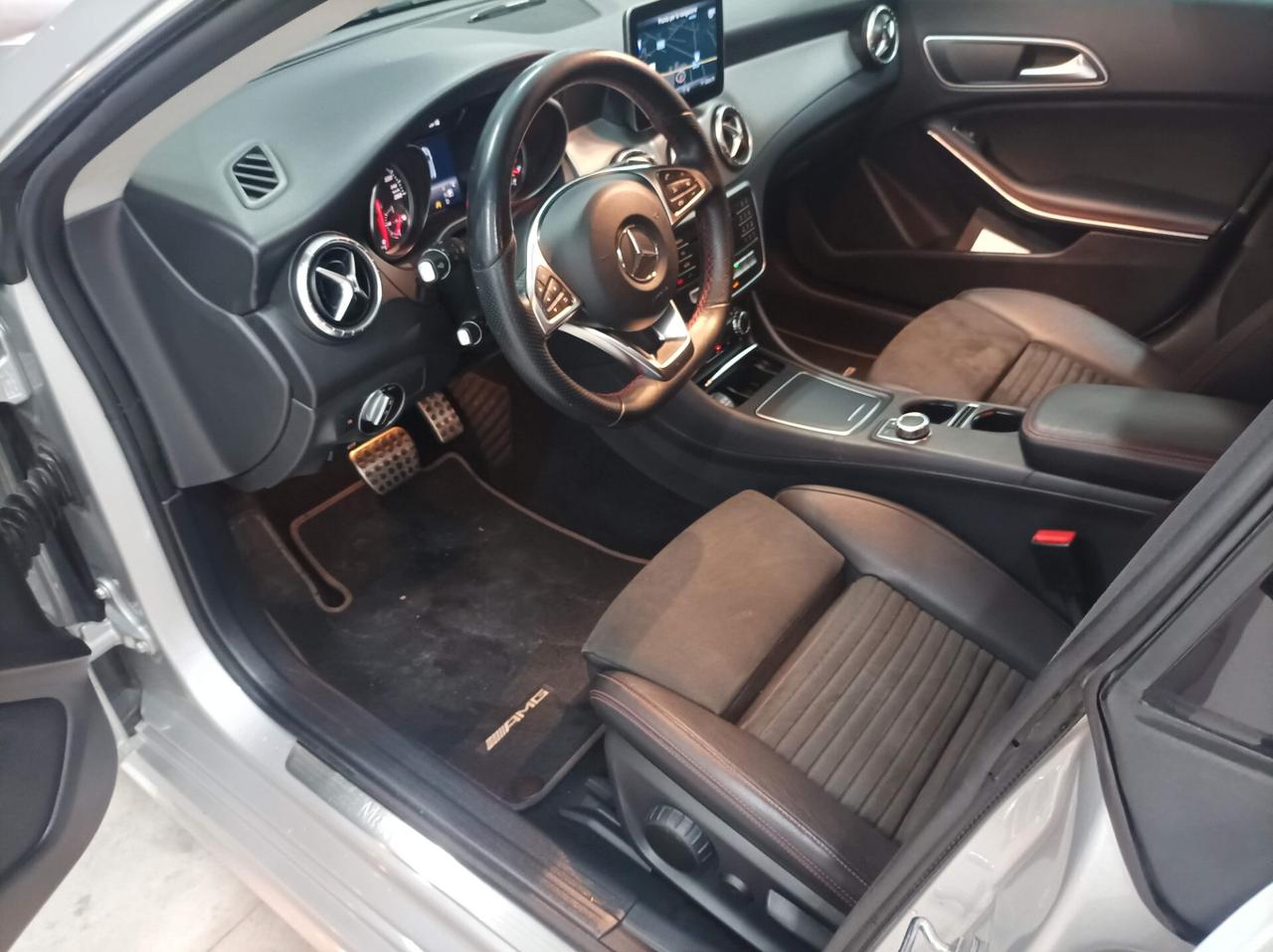 Mercedes-benz CLA 200 d S.W. 4Matic CV 136Automatic Premium 04/2019