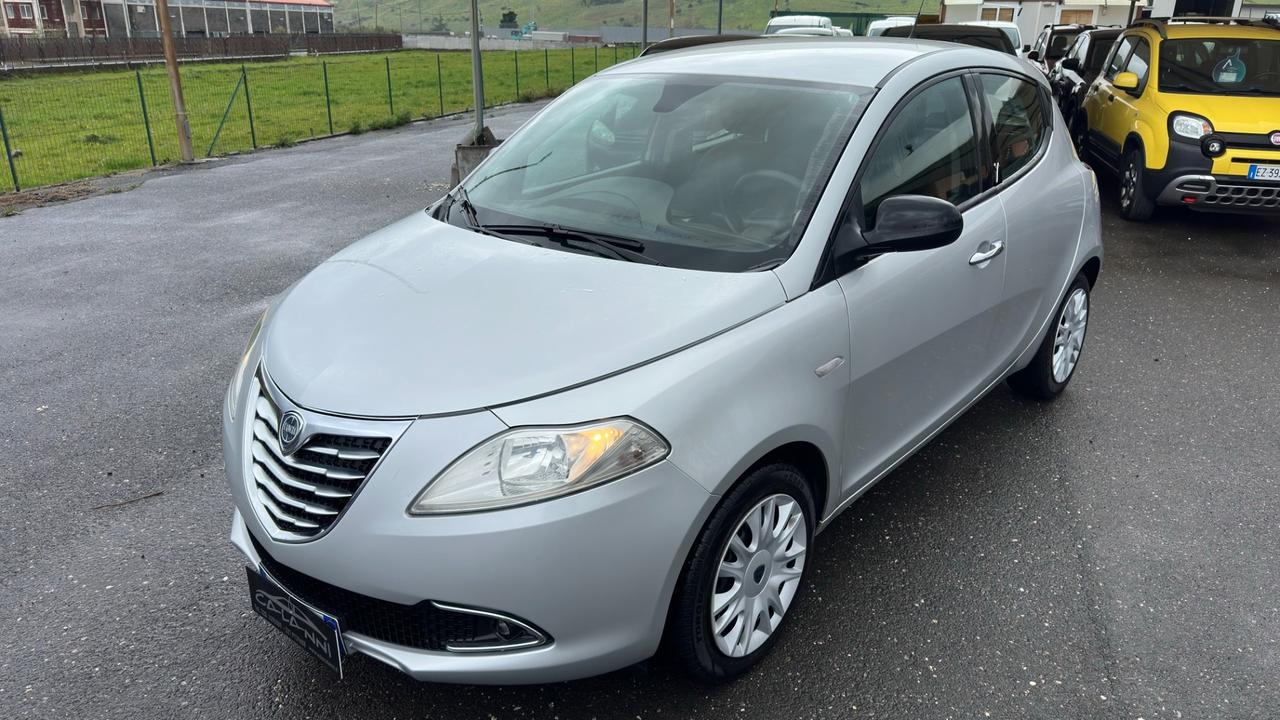 Lancia Ypsilon 1.3 MJT 16V 95 CV 5 porte S&S Silver