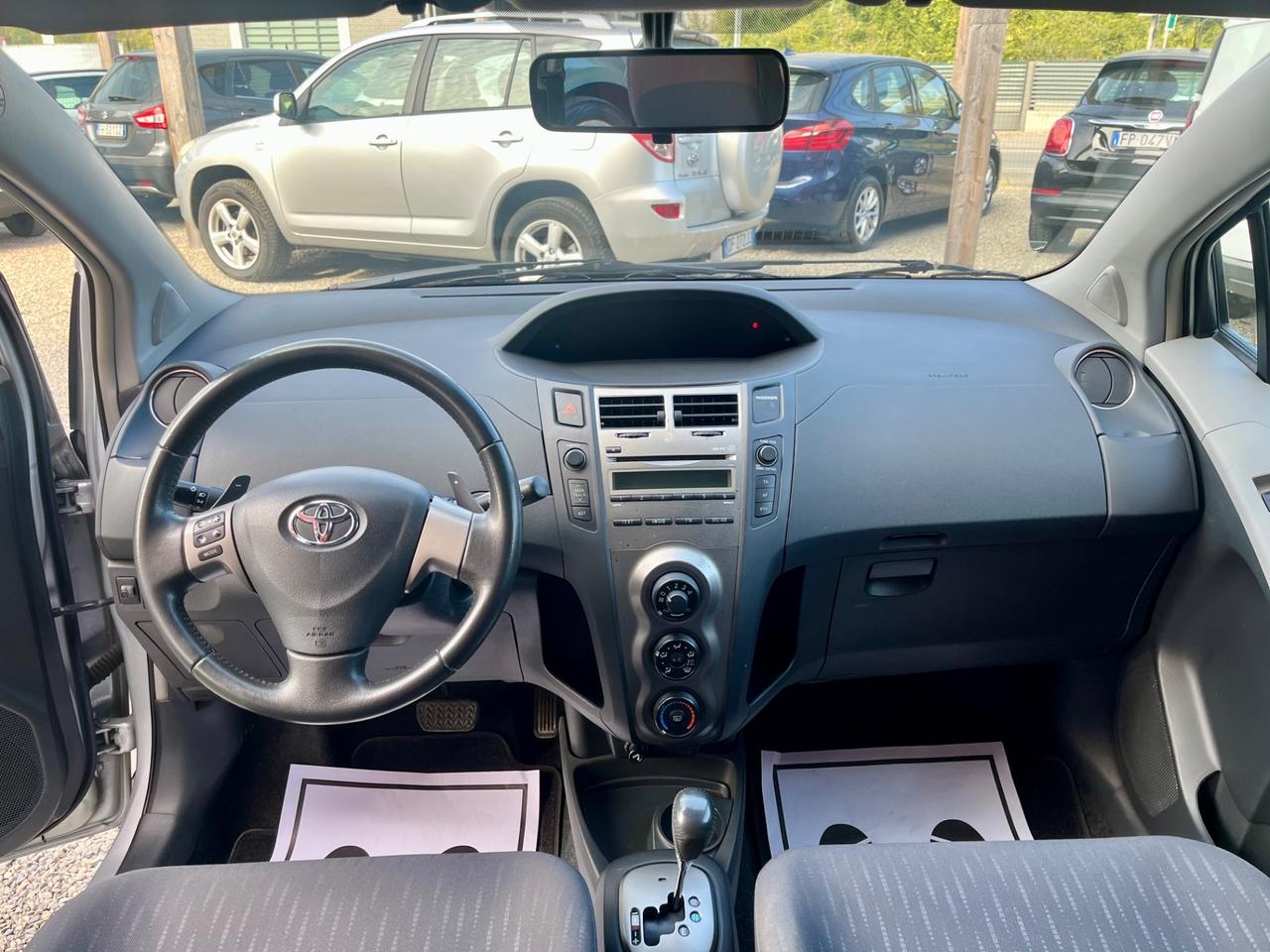 Toyota Yaris 1.3 benzina con cambio automatico!
