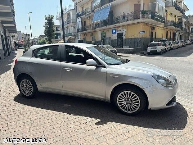 Alfa giulietta 1.6 mjet autom certificata italiana