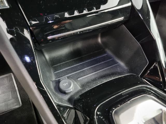 PEUGEOT 2008 motore elettrico 136 CV Allure