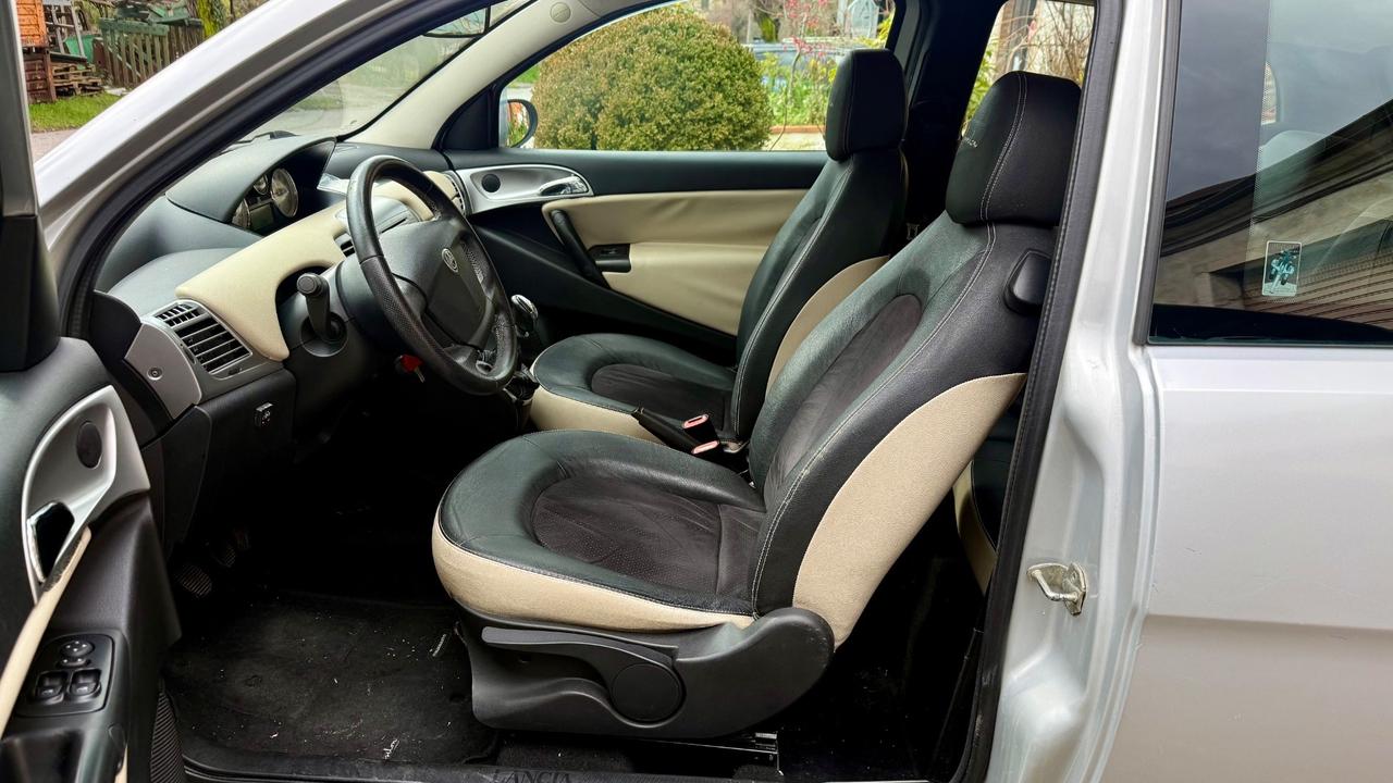 Lancia Ypsilon 1.4 Platino Ecochic GPL