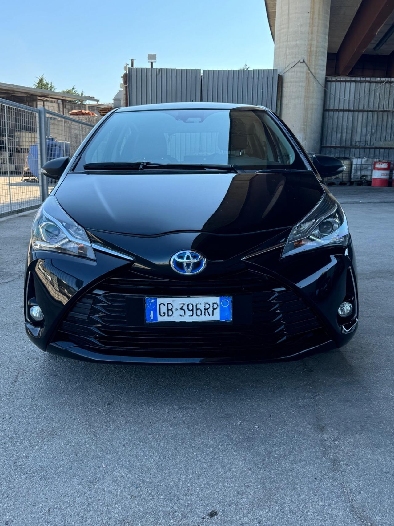 Toyota Yaris 1.5 Hybrid 5 porte Lounge