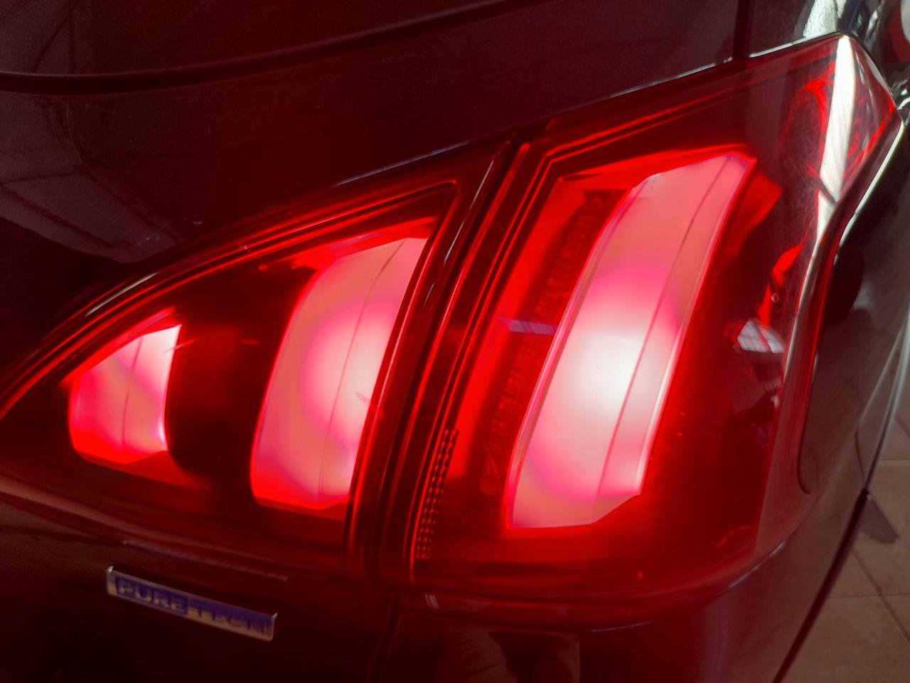 Peugeot 2008 PureTech Turbo 110 EAT6 S&S Allure
