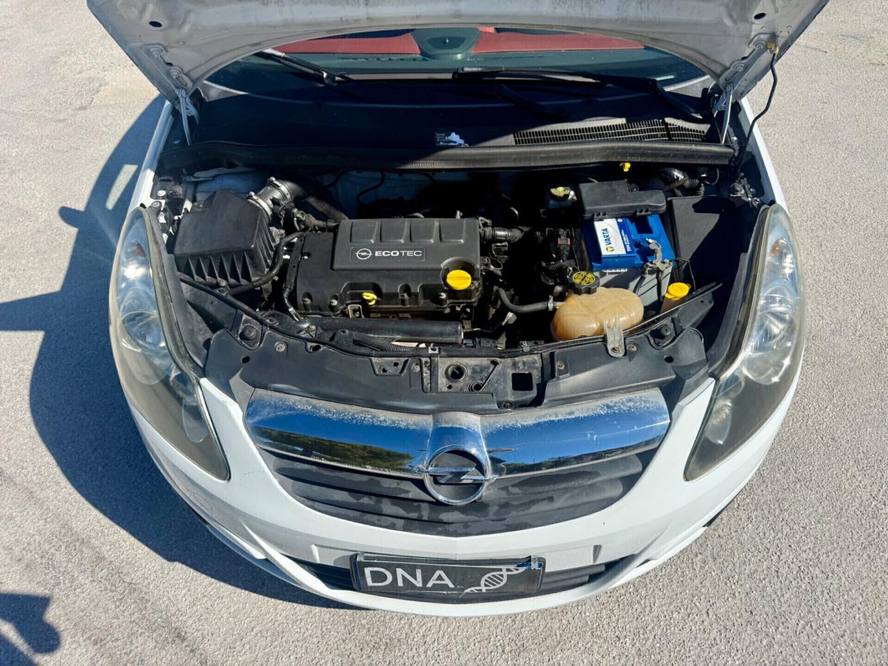 Opel Corsa 1.2 Benzina NEOPATENTATI UNIPROPRIETÀ