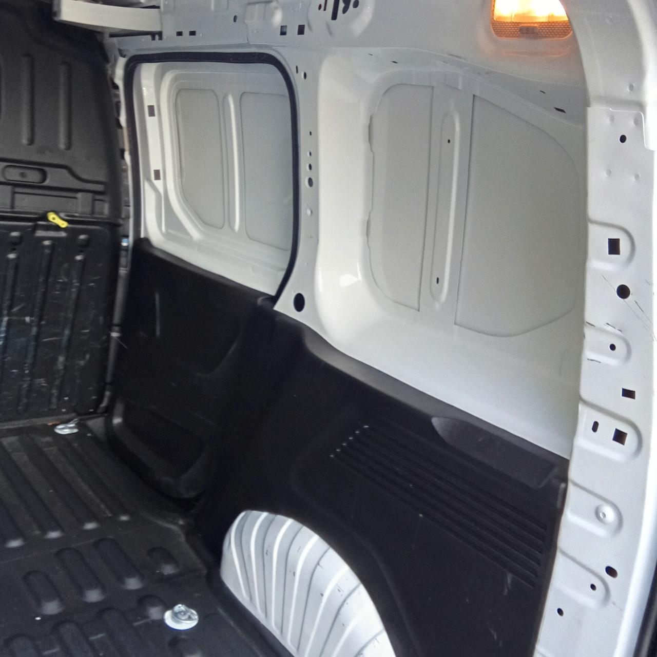 Citroen Berlingo BlueHDi 75 Van 3 posti 019