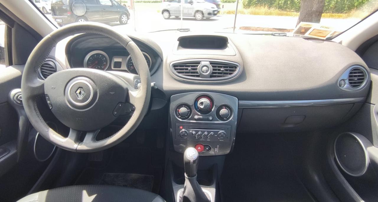 Renault Clio 1.2 16V 5 porte Le Iene