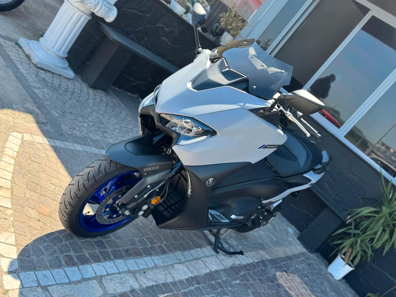 Yamaha T-Max 560