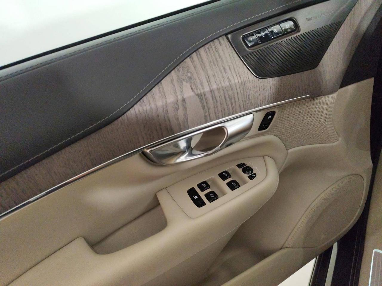 Volvo XC90 2.0 b5 Inscription awd 7 Posti