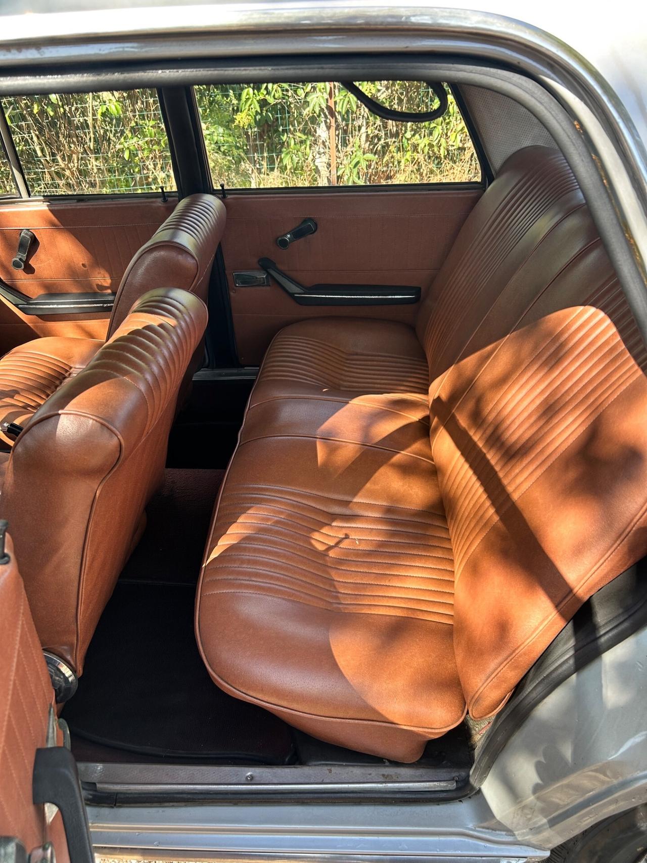 Alfa Romeo 1750 berlina TARGA ORO