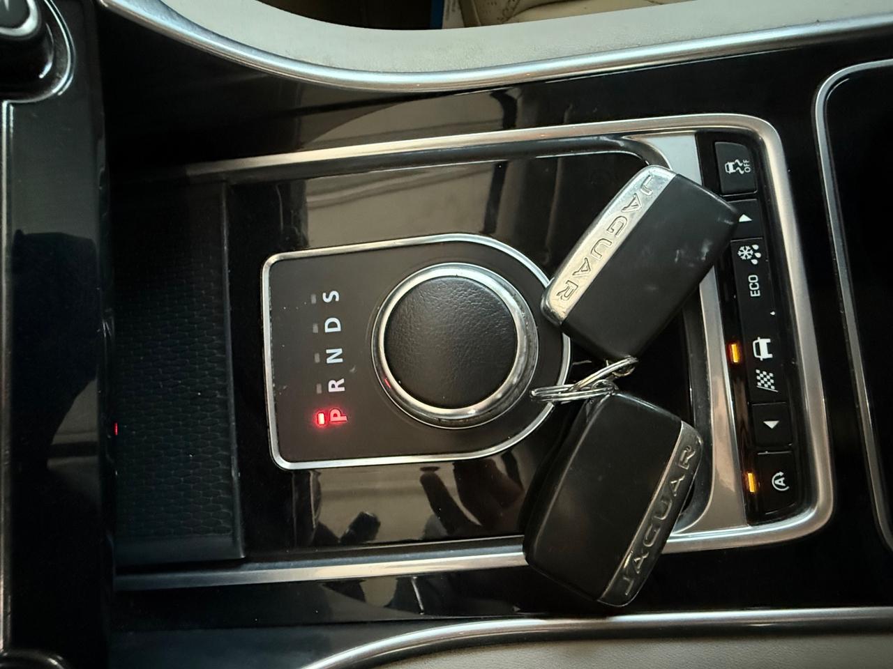 Jaguar XE 2.0 D 180 CV AWD aut. Prestige Business Edition