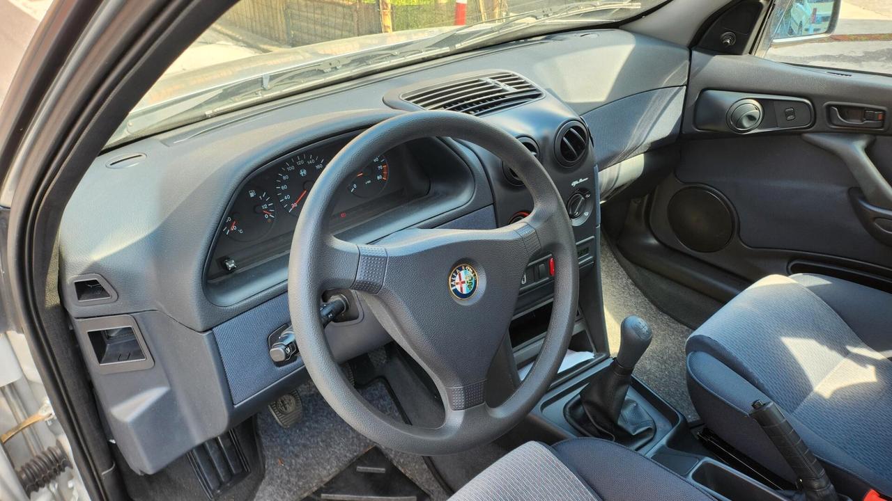 Alfa Romeo 146 1.4i 16V Twin Spark cat L