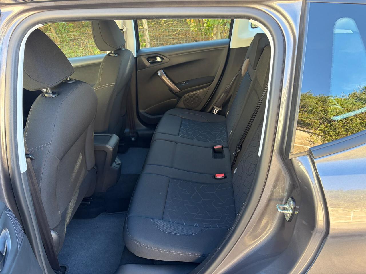 Peugeot 2008 1.6 e-HDi 92 CV Stop&Start Active