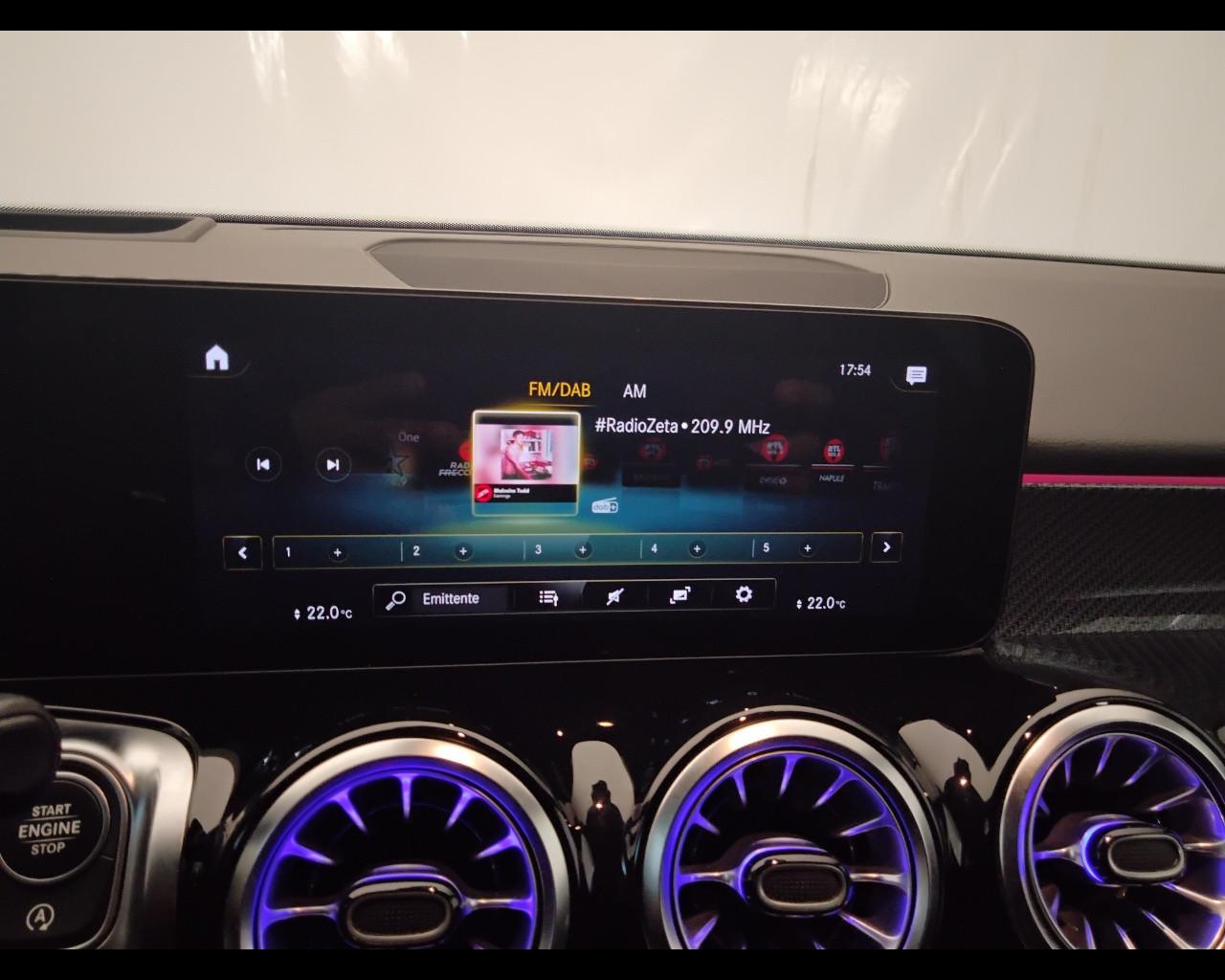 Mercedes-Benz GLB - X247 2019 - GLB 200 d Premium Easy Tech 4matic auto