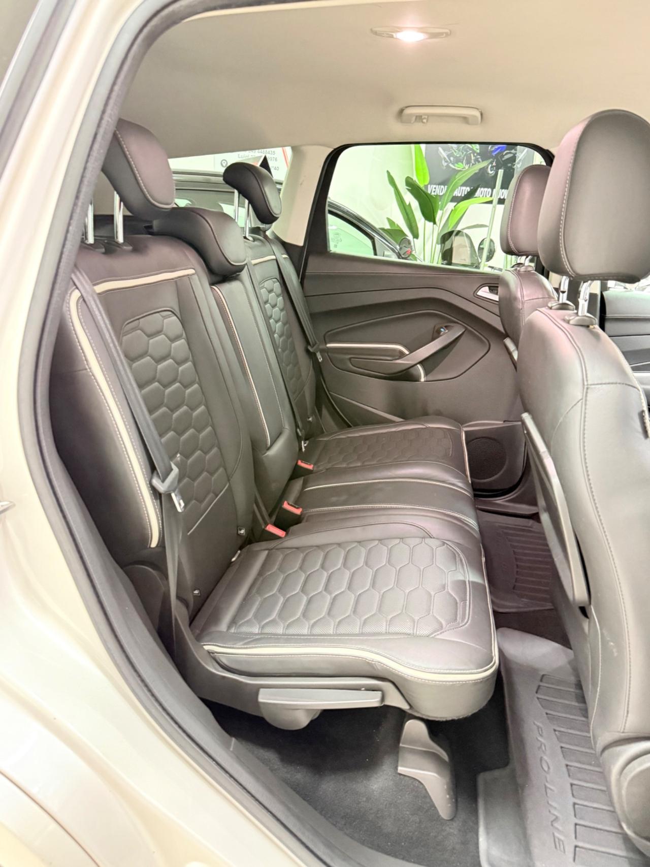 Ford Kuga 2.0 TDCI 150 CV S&S 4WD Vignale
