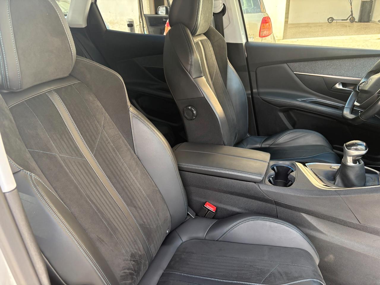 Peugeot 3008 BlueHDi 130 S&S Crossway