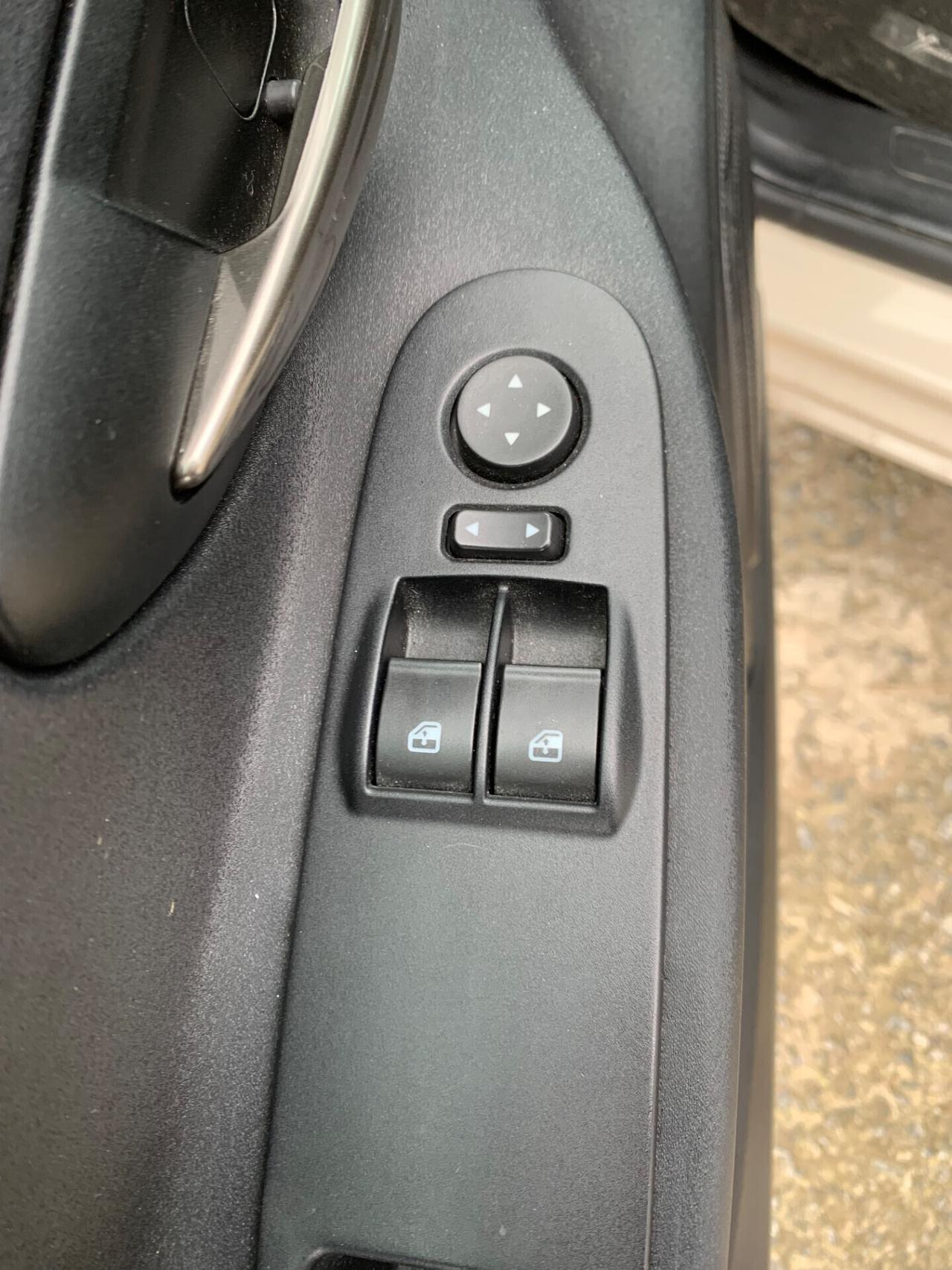 Lancia Ypsilon 1.2 69 CV 5 porte Gold