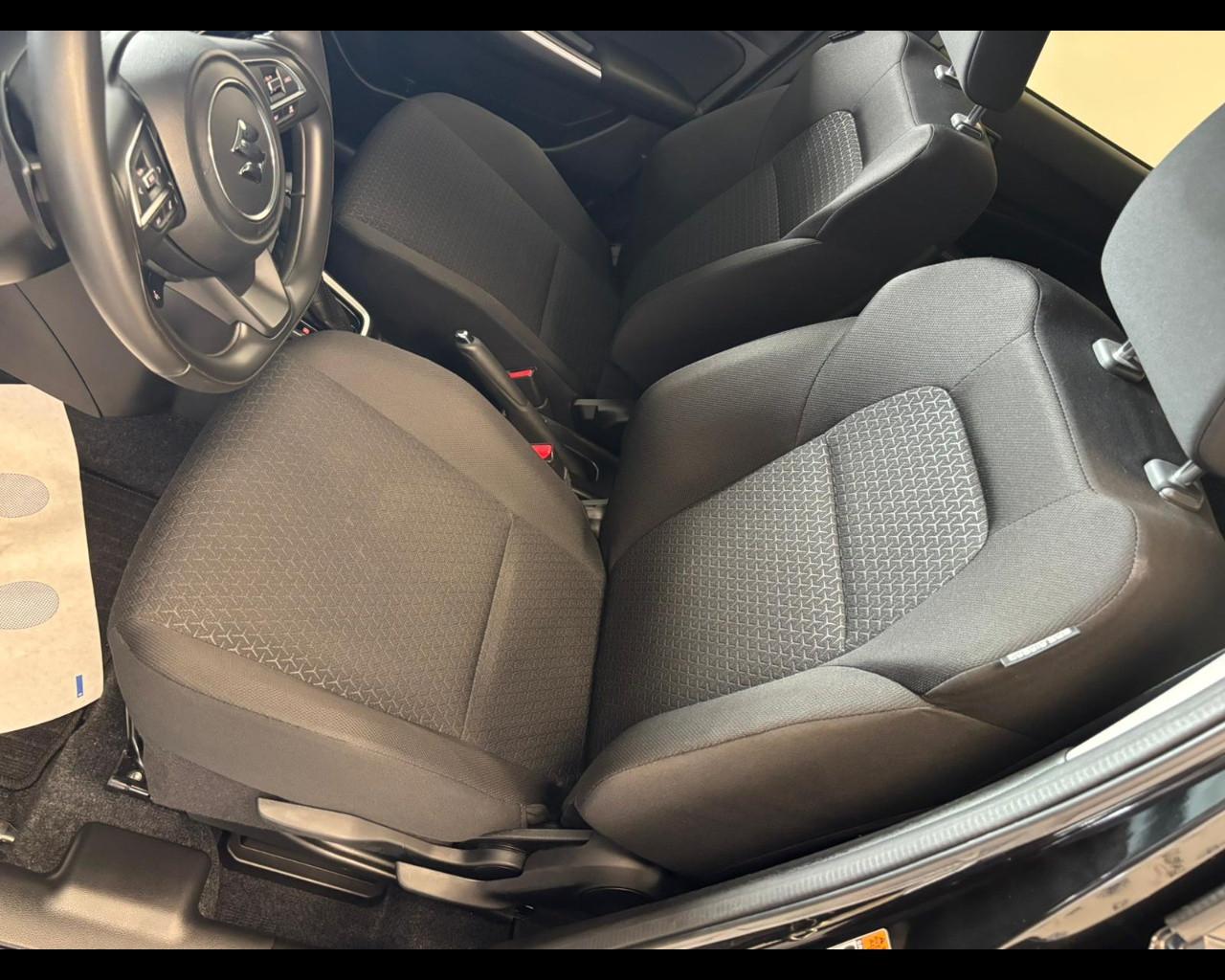 SUZUKI Swift VI - Swift 1.2h Top 2wd cvt