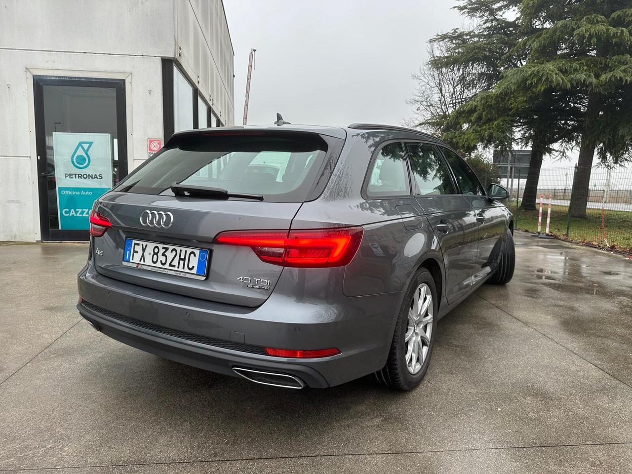 Audi A4 Avant 40 TDI quattro Prezzo x EXPORT