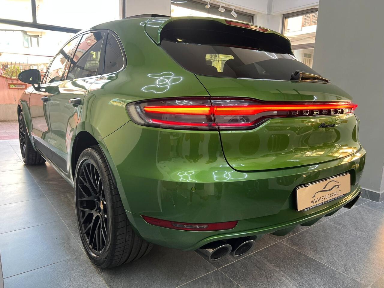 Porsche Macan 2.0 Python Green Iva Esposta