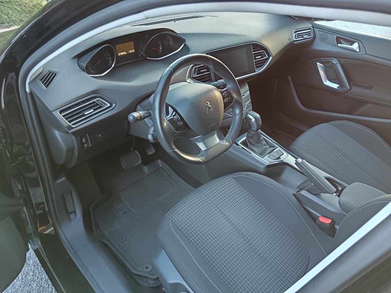 Peugeot 308 1.6 BLUEHDI 120CV NEOPATENTATI