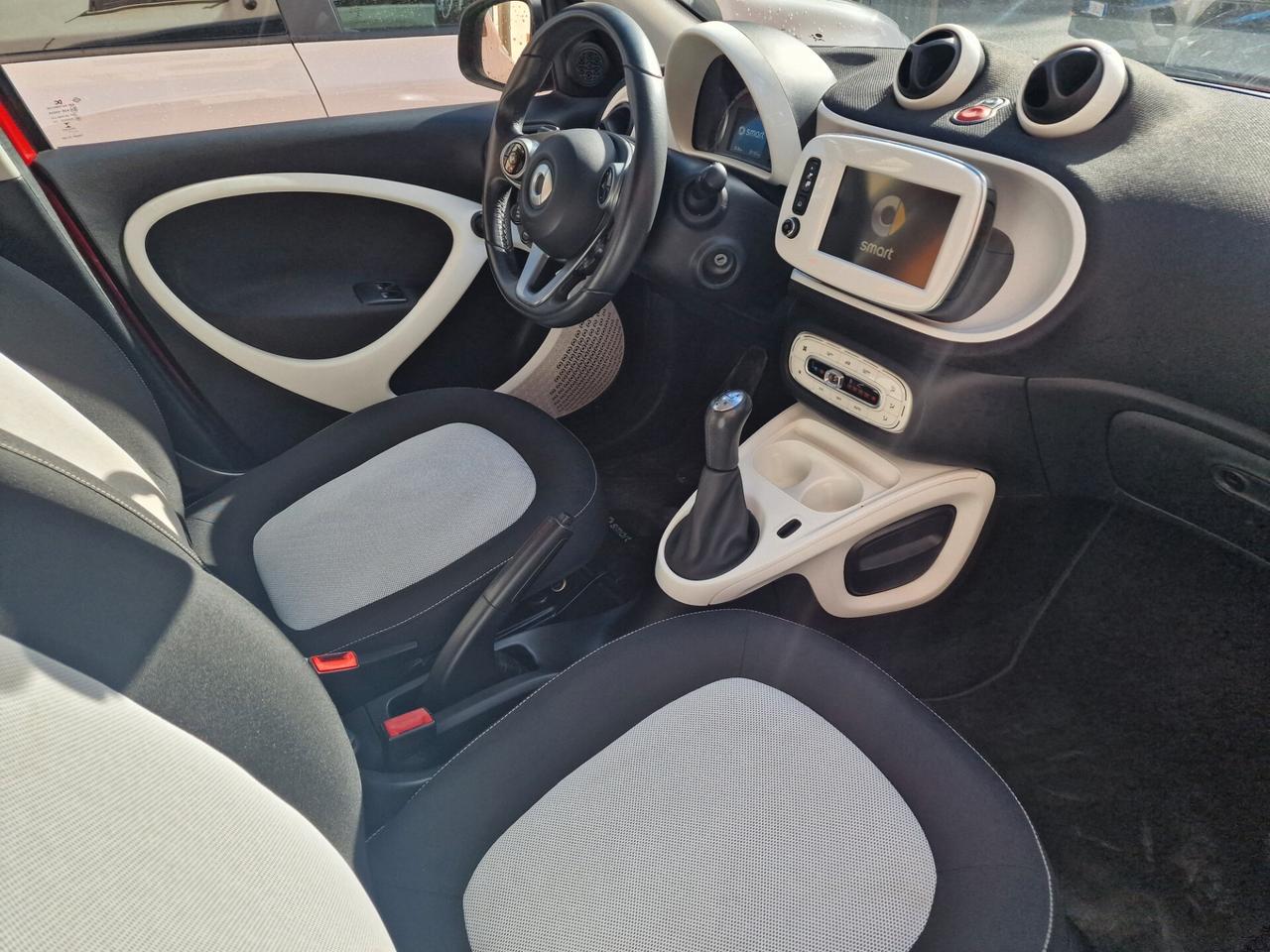 Smart ForFour 70 1.0 Passion NAVI