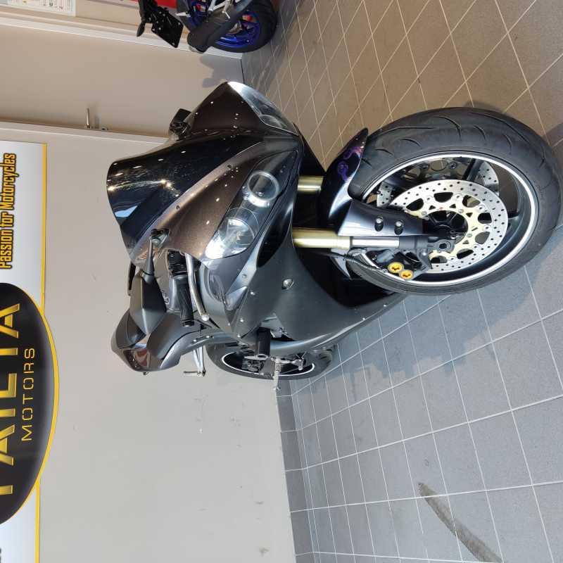 Yamaha YZF R1 - 2004