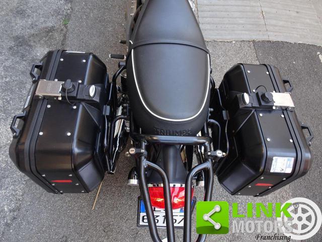 TRIUMPH Bonneville T100 Black Black Special Edition