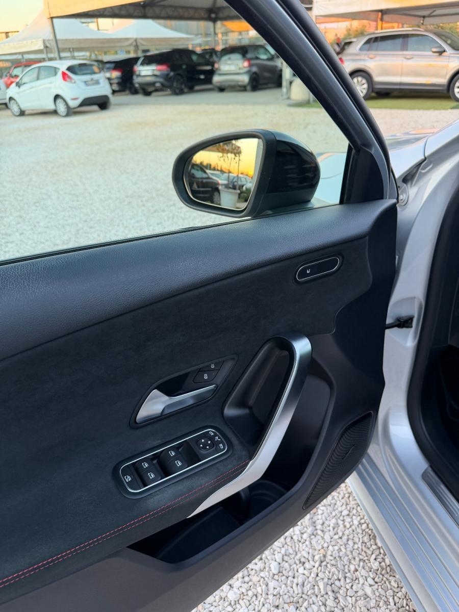 MERCEDES - Classe A - A 200 d Automatic Premium