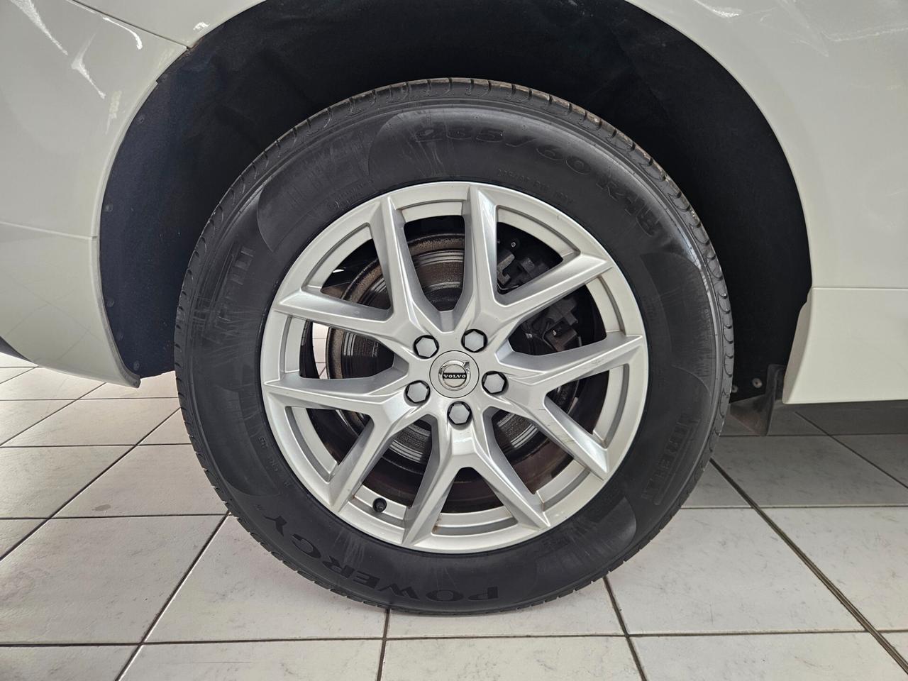 Volvo XC60 2.0 b4 Momentum awd auto my20 - IVA ESPOSTA
