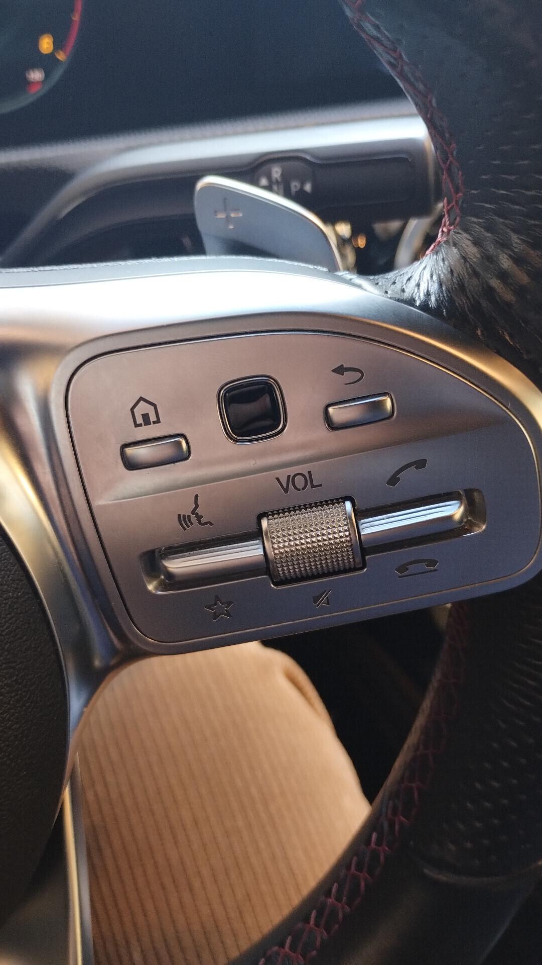 Mercedes-benz A 200 d Automatic Premium AMG LINE