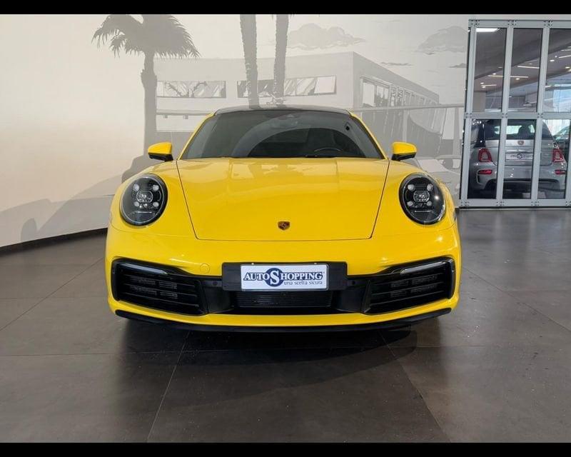 Porsche 911 (992) Carrera