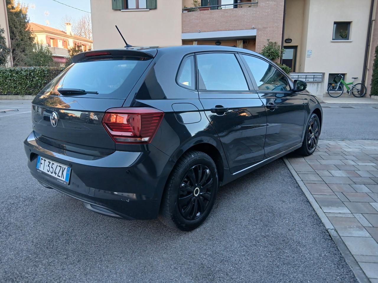 Volkswagen Polo 1.0 EVO 5p. Trendline BlueMotion tua a € 199 mese NEO PATENTATI