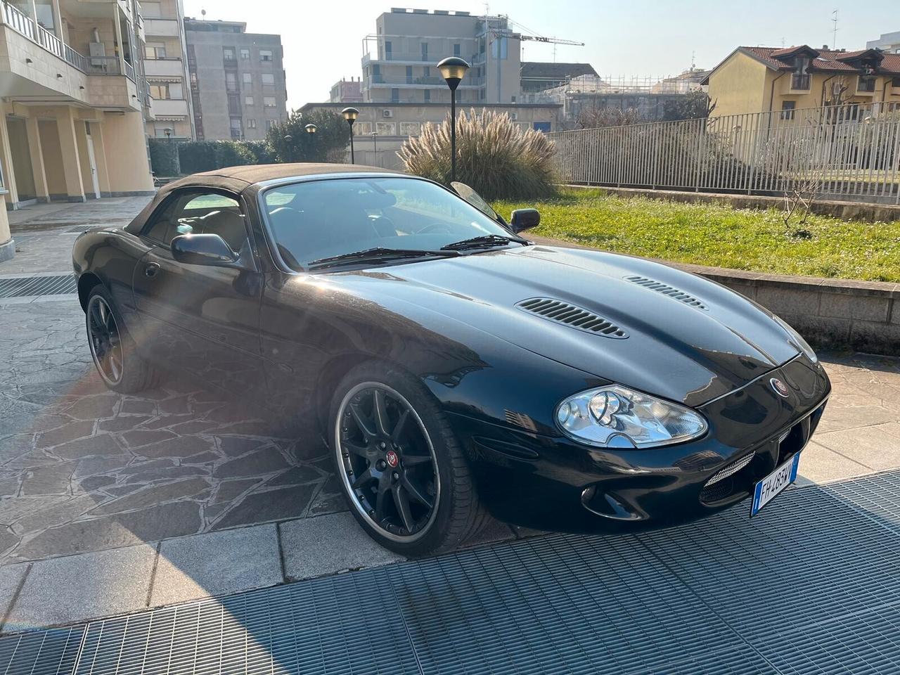 Jaguar XK XKR 4.0 Cabrio imm. 2000